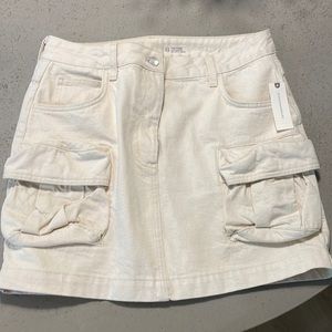 Cargo mini skirt. Cream color denim. New never worn.